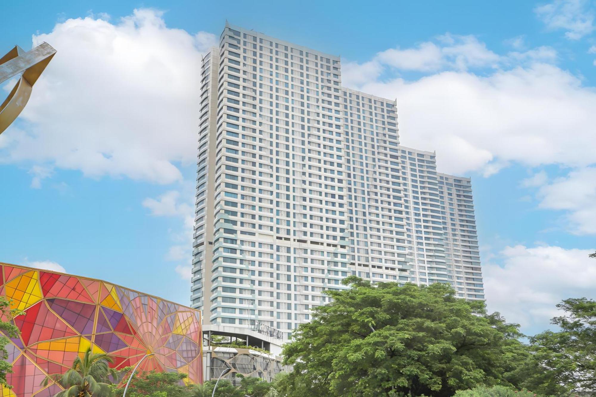 Oyo 93703 F88 Hotel Bekasi Exterior photo